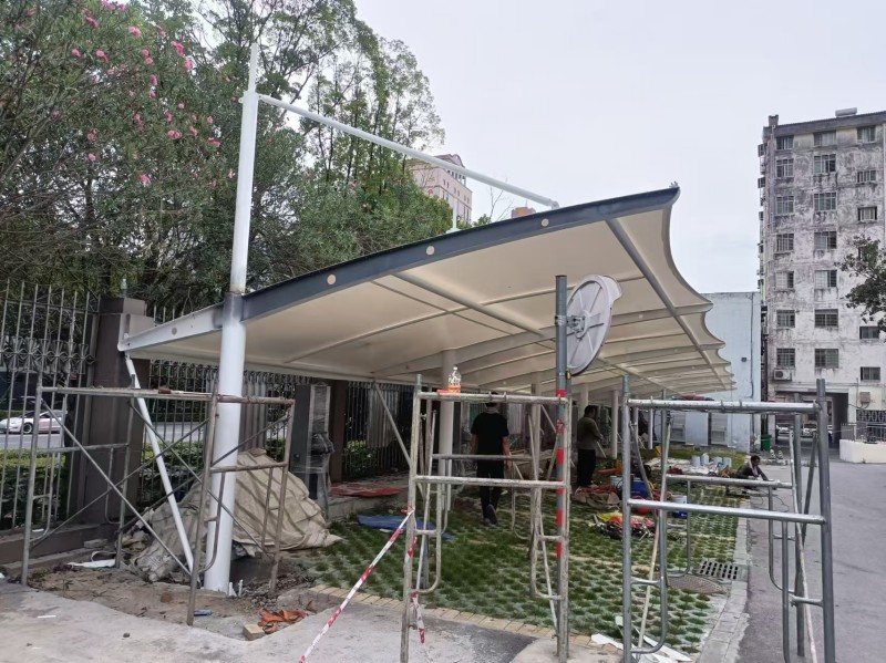 {msite_name}推拉雨棚定制厂家,仓库通道、卸货区移动伸缩棚搭建-1